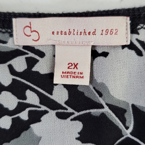 Layered Tiered Floral Hem Tunic Size 2X Mixed Media Knit Pullover Scoop Neck Top - Picture 10 of 11